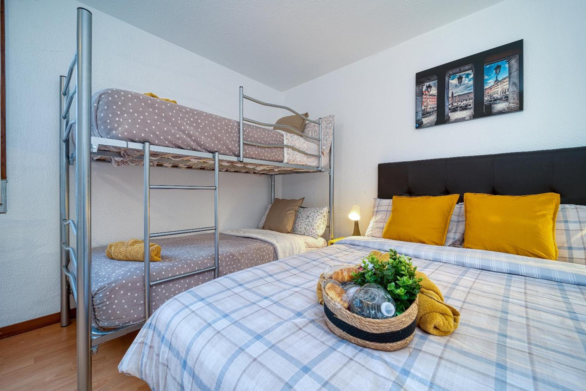 P Casacafe Madrid Calle Carlos Dubois 3 ภายนอก รูปภาพ