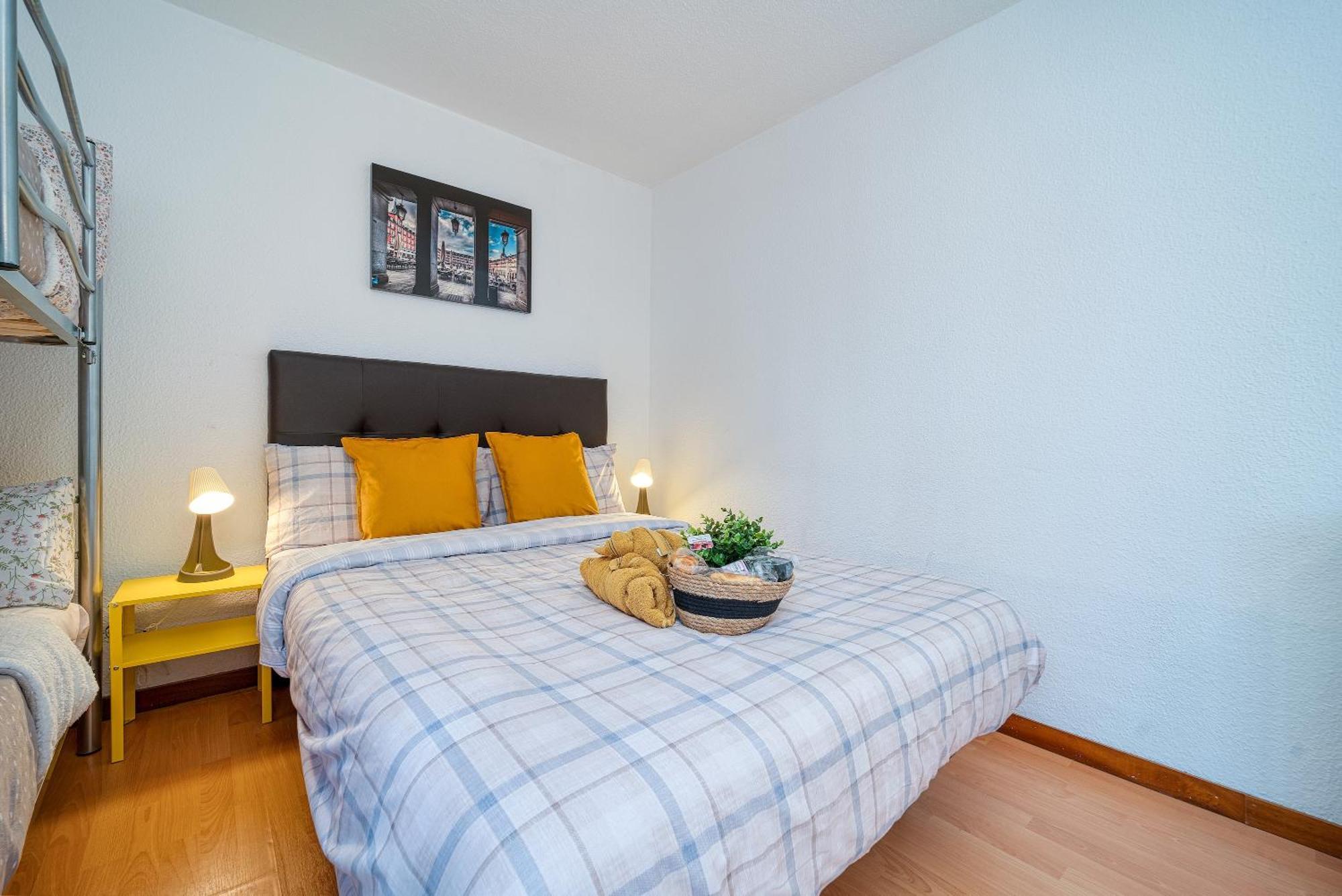 P Casacafe Madrid Calle Carlos Dubois 3 ภายนอก รูปภาพ